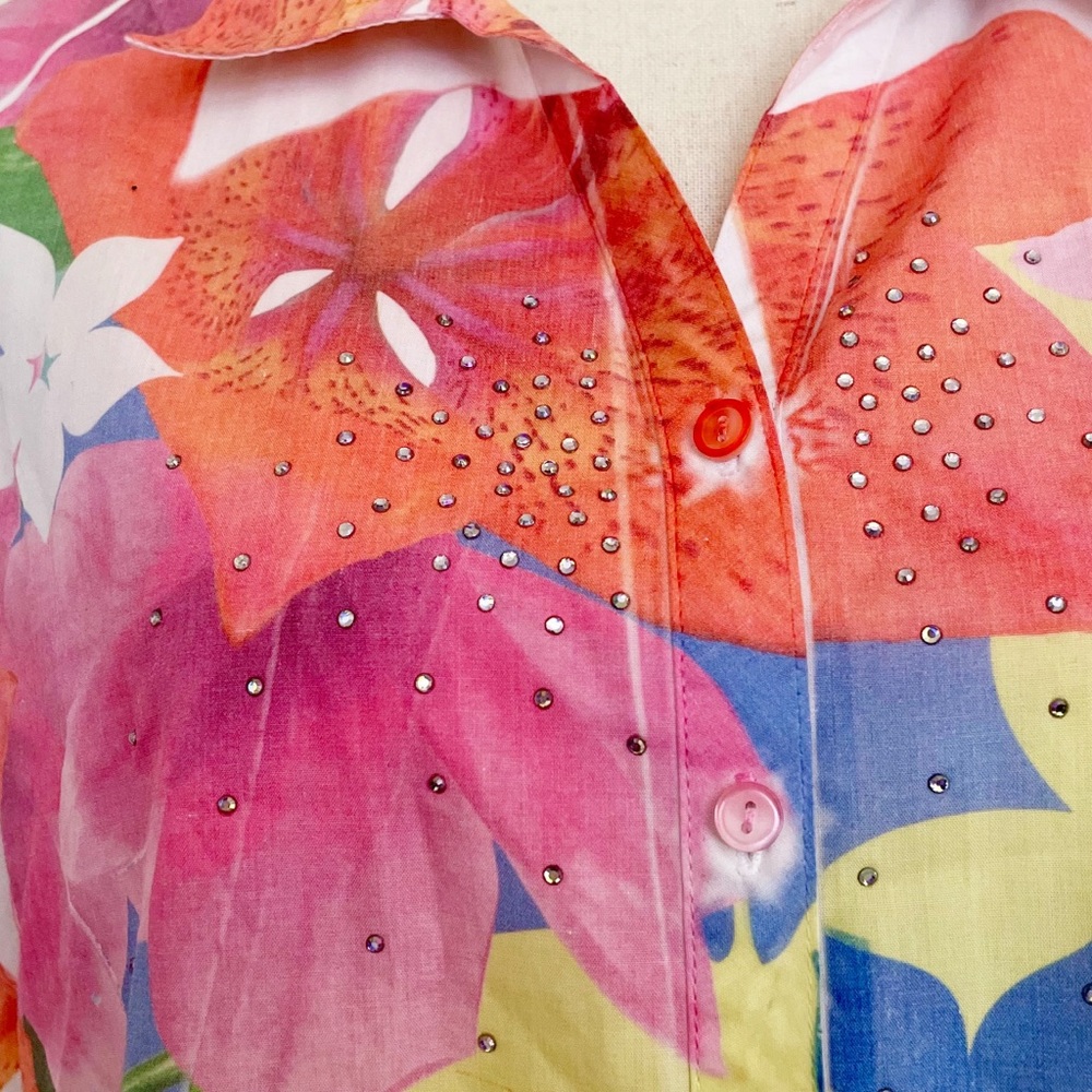 Vintage 90s Floral Photo Print Button Down Blouse - Picture 5 of 7